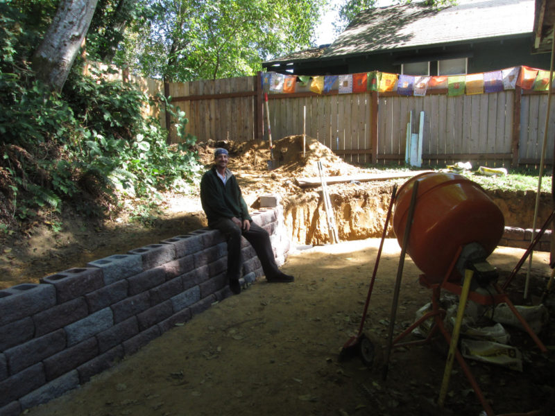 northsideofhouse_regrading-retaining-wall-project-monksittingdownonthejob_091516