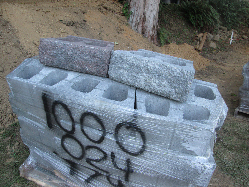 northsideofhouse_regrading-retaining-wall-project-twoshadesofblock_090916